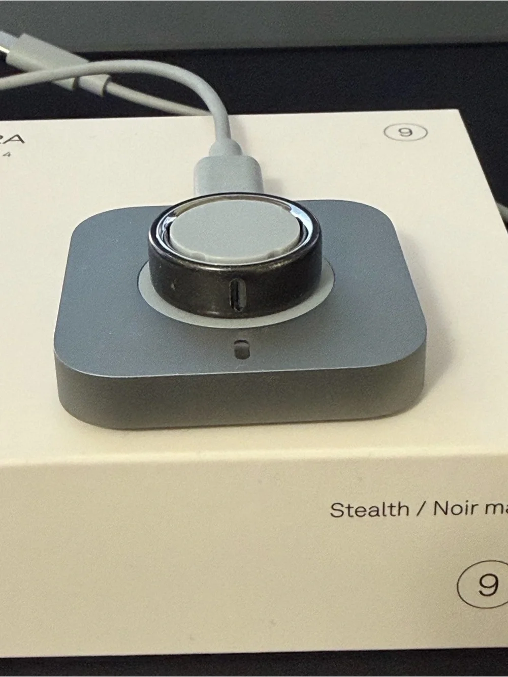 Oura Ring 4 Stealth Black Size 9 + Charger | Excellent Condition